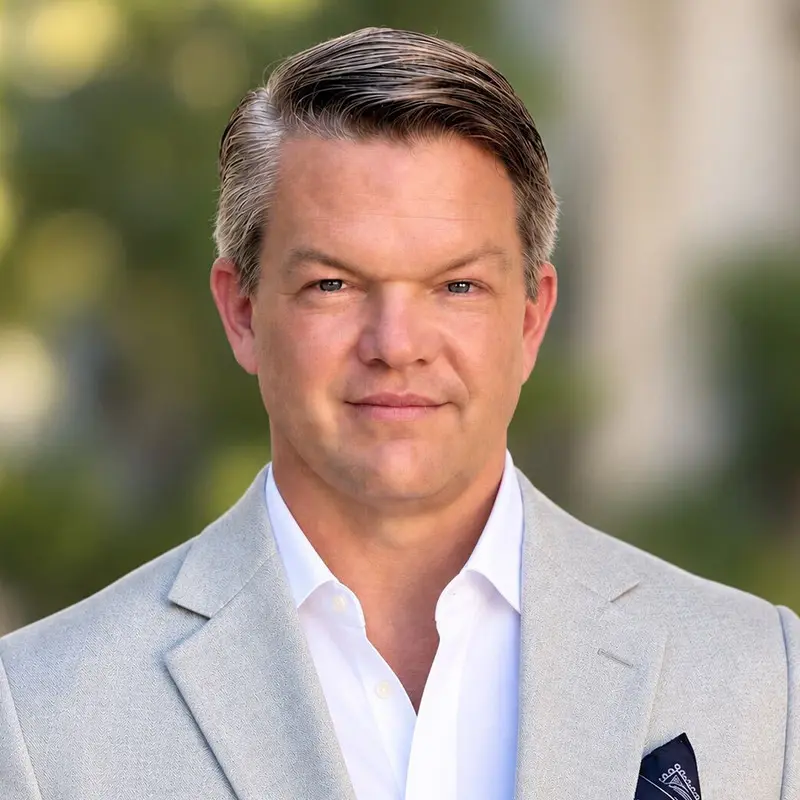 Dennis Mullin